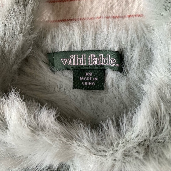 Fuzzy Gray Crop Top - Picture 3 of 6